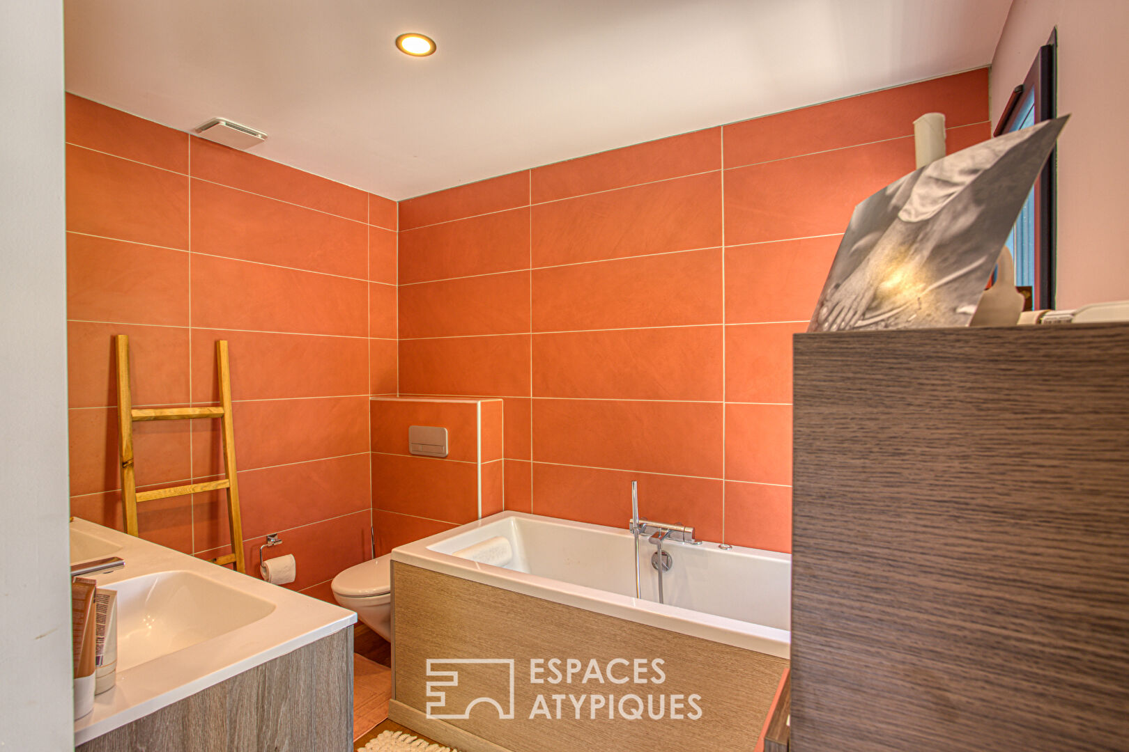 Renovated house with swimming pool and gites on the Pernoise hill