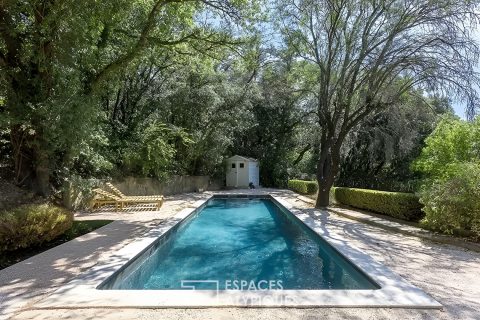 Propriété atypique au charme artistique