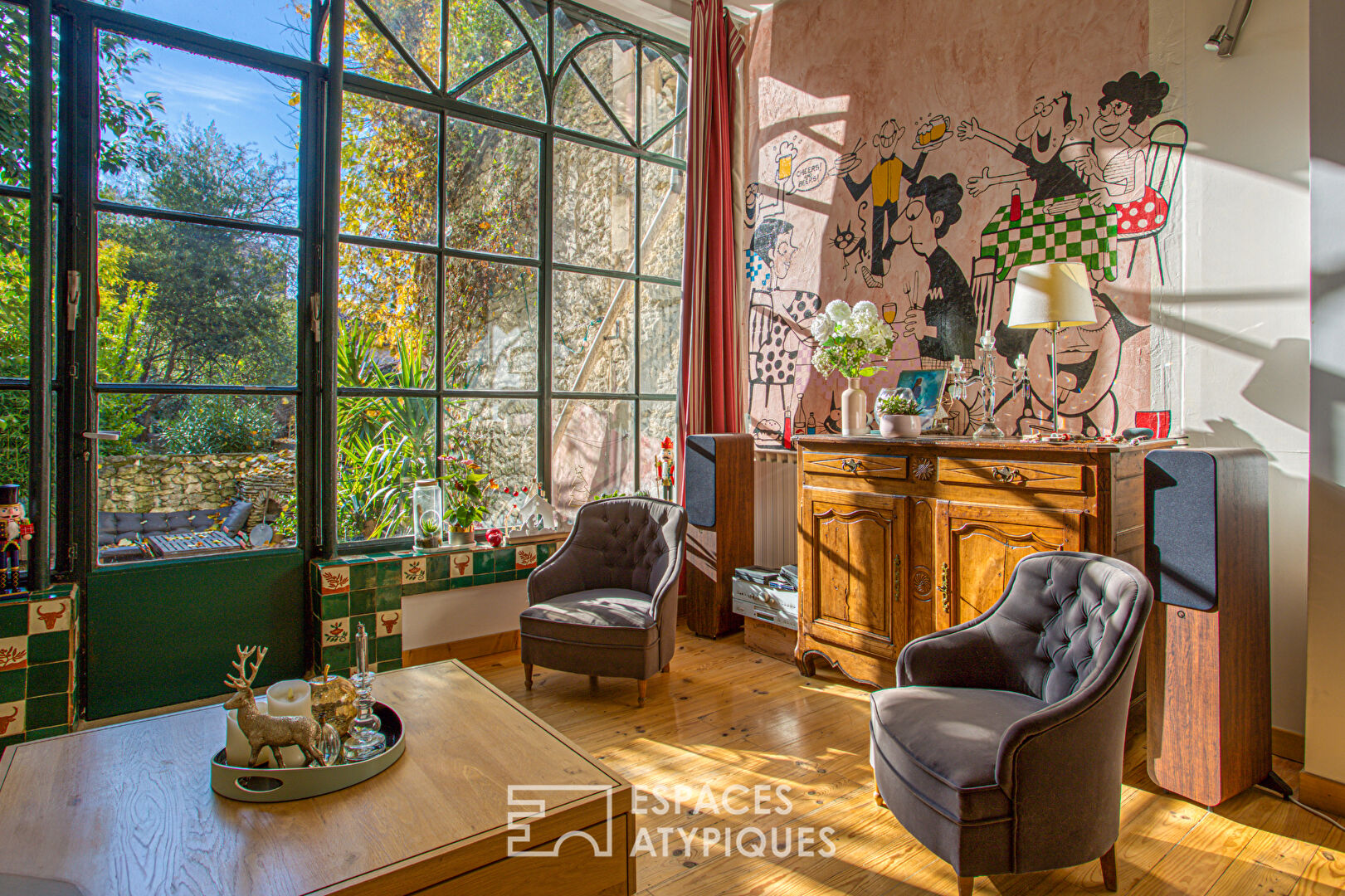 Maison de charme et son jardin secret au coeur de la cité papale