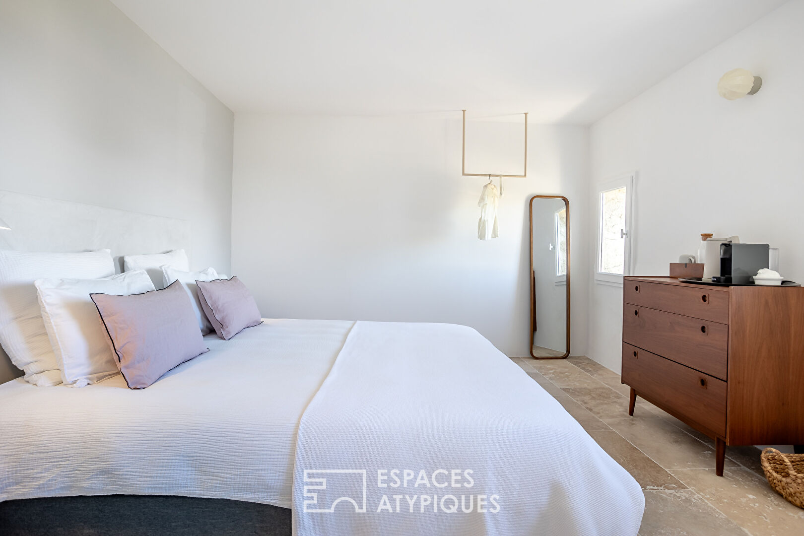 Maison de village à la rénovation chic et élégante