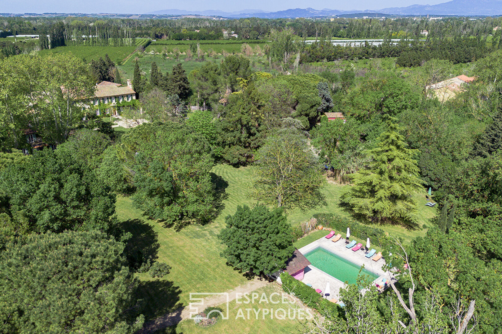 Propriété d’exception près d’Avignon, un voyage au coeur de l’authenticité provençale
