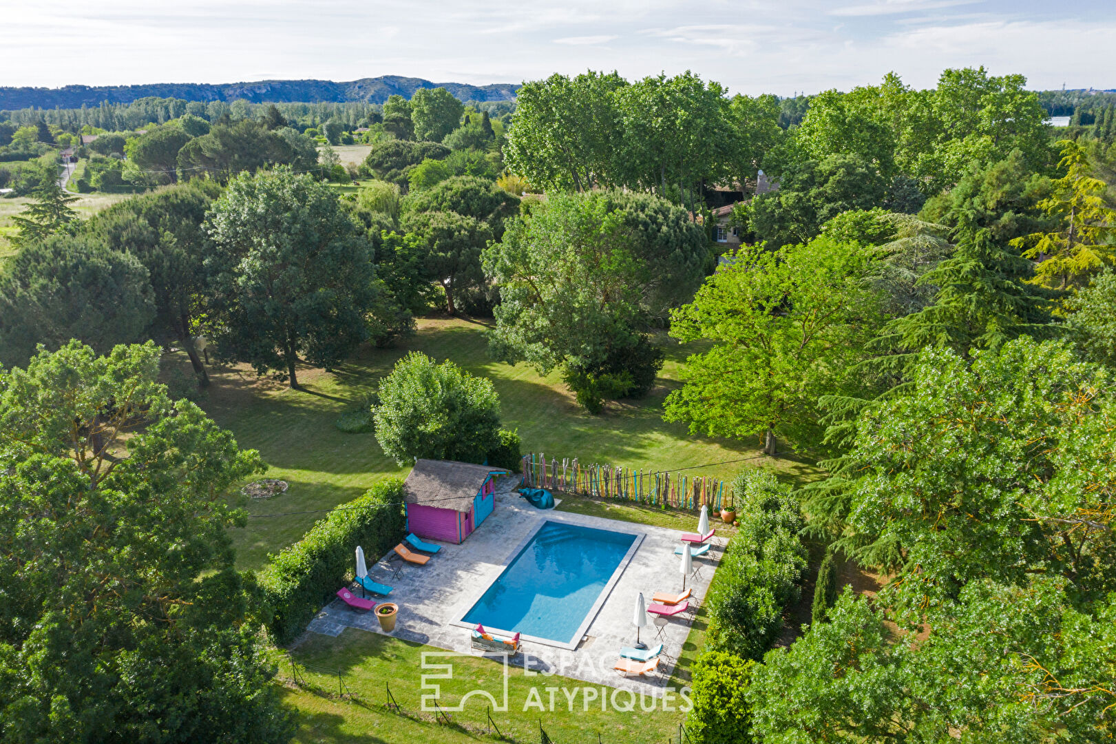 Propriété d’exception près d’Avignon, un voyage au coeur de l’authenticité provençale