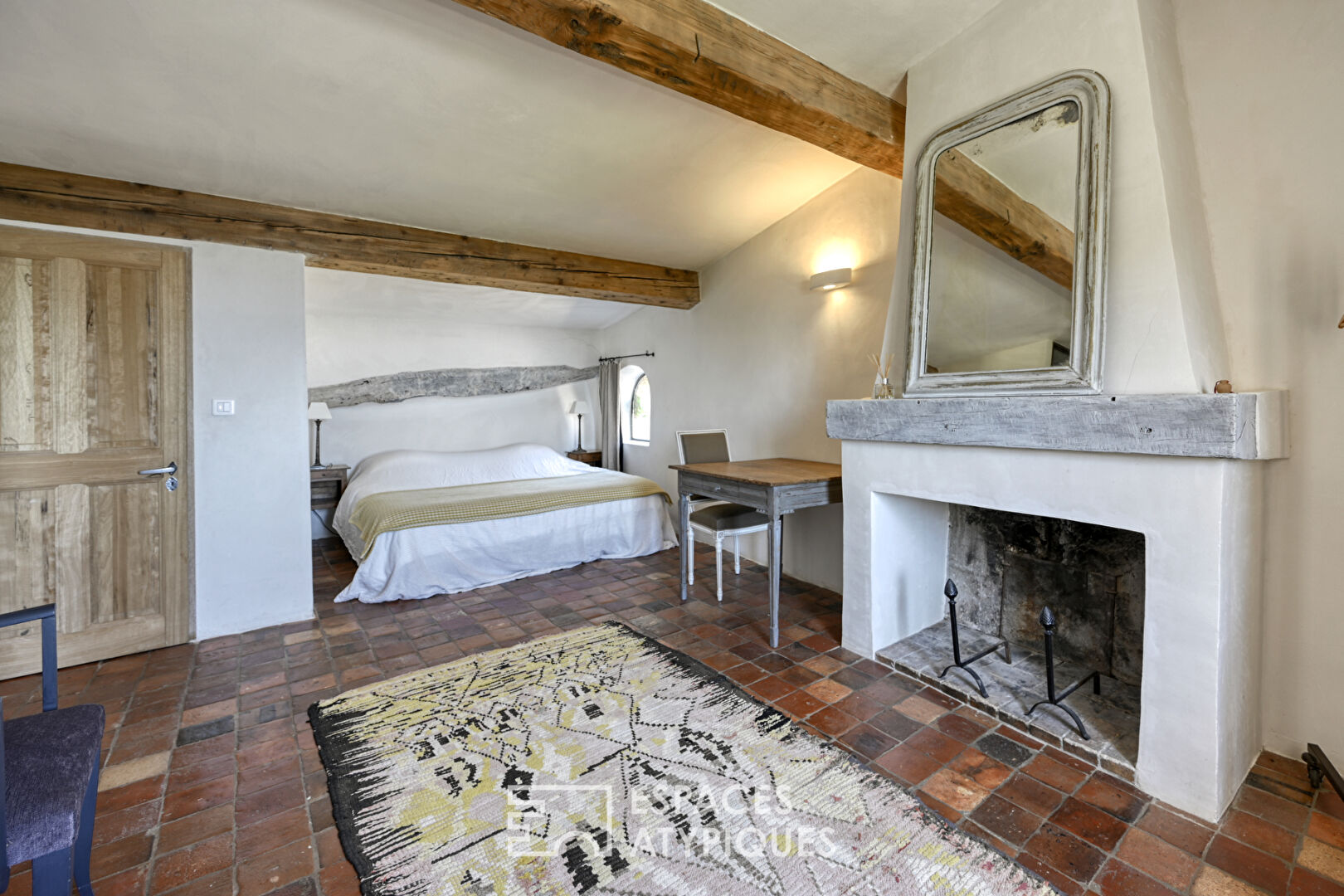 Rénovation sans fautes pour ce hameau à la vue exceptionnelle sur le Luberon