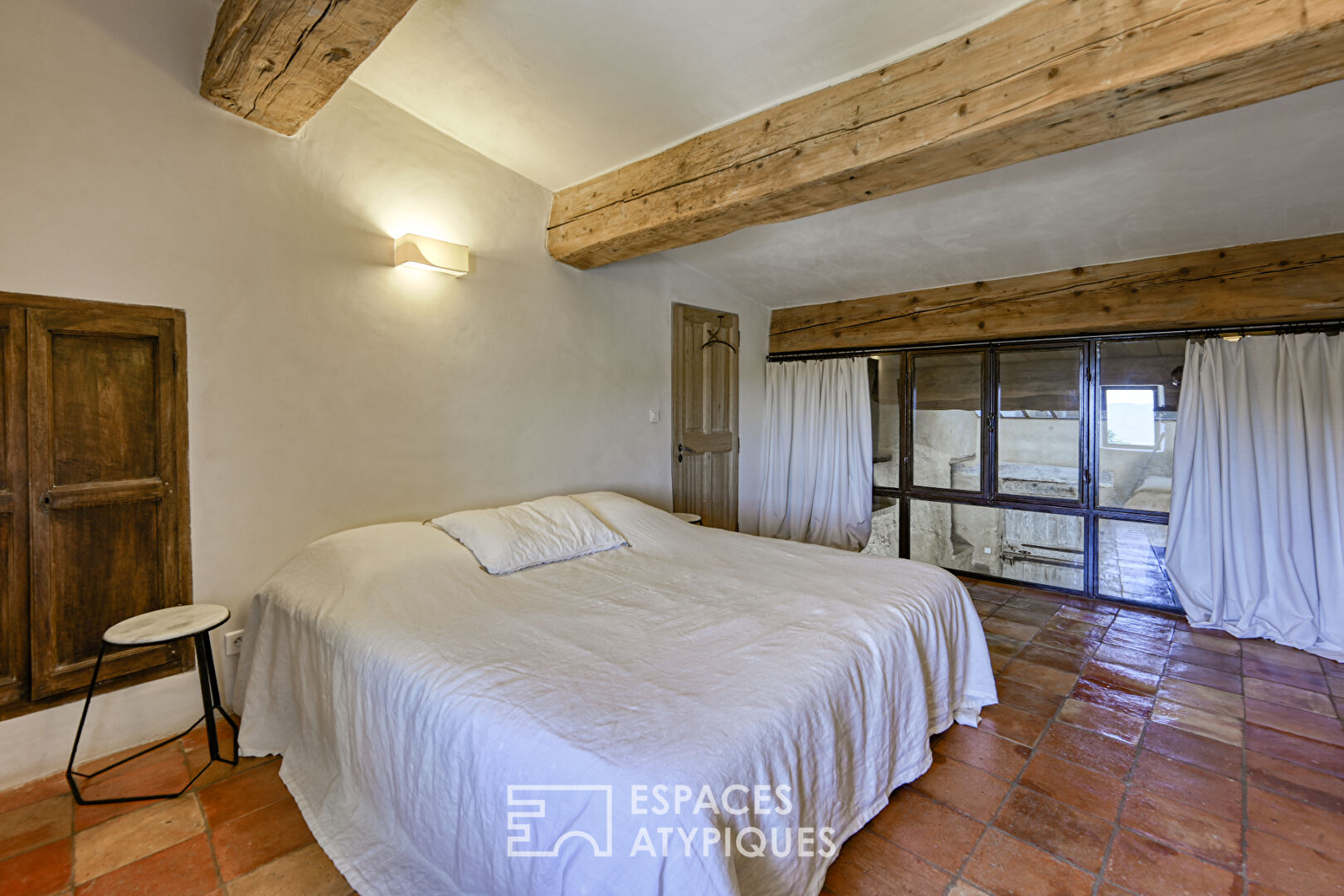 Rénovation sans fautes pour ce hameau à la vue exceptionnelle sur le Luberon