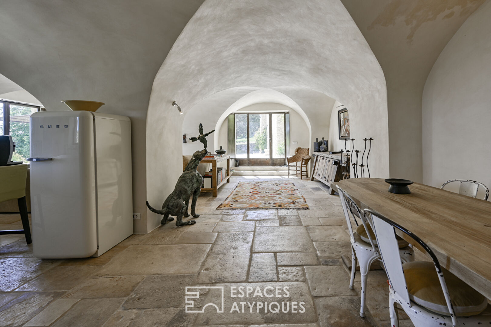 Rénovation sans fautes pour ce hameau à la vue exceptionnelle sur le Luberon