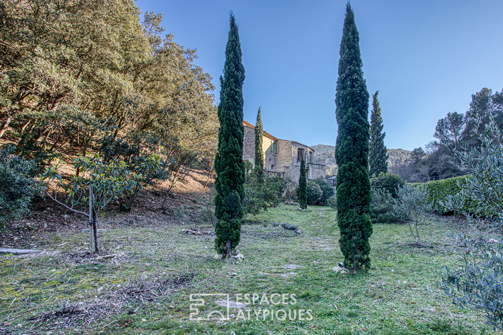 Exceptional Bergerie: A Unique Setting Between History and Comfort