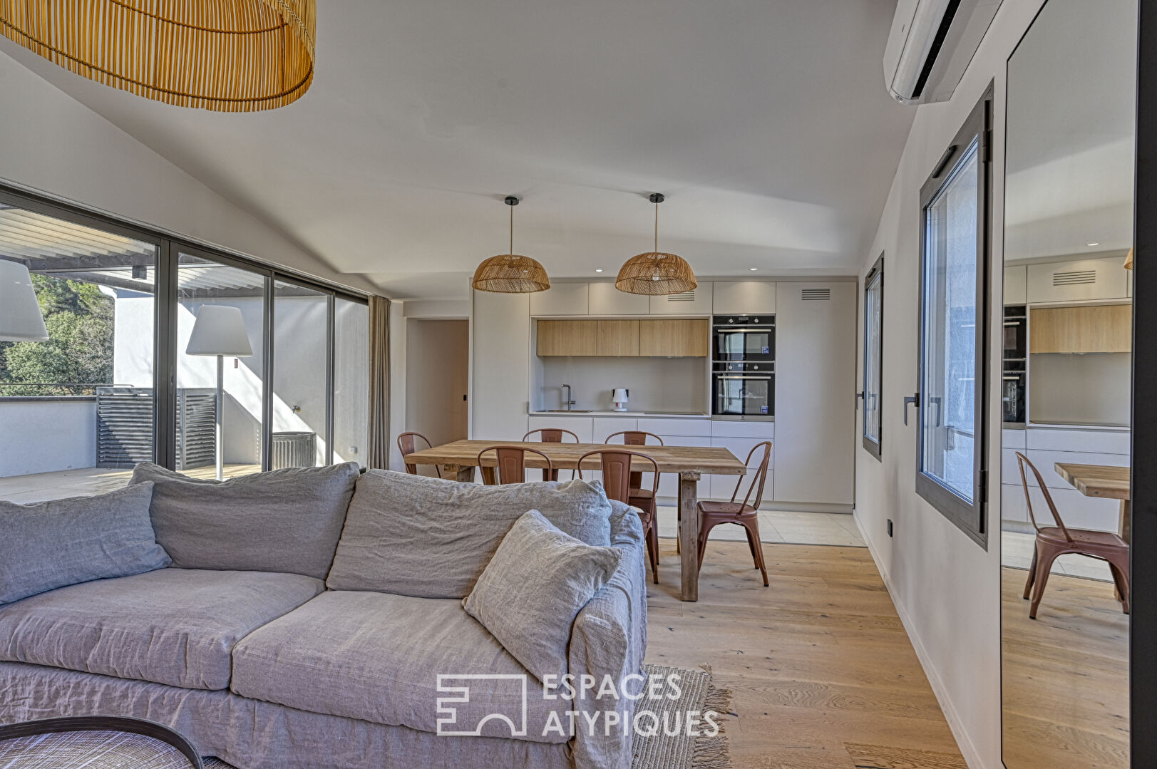 Apartment with terrace and exceptional view