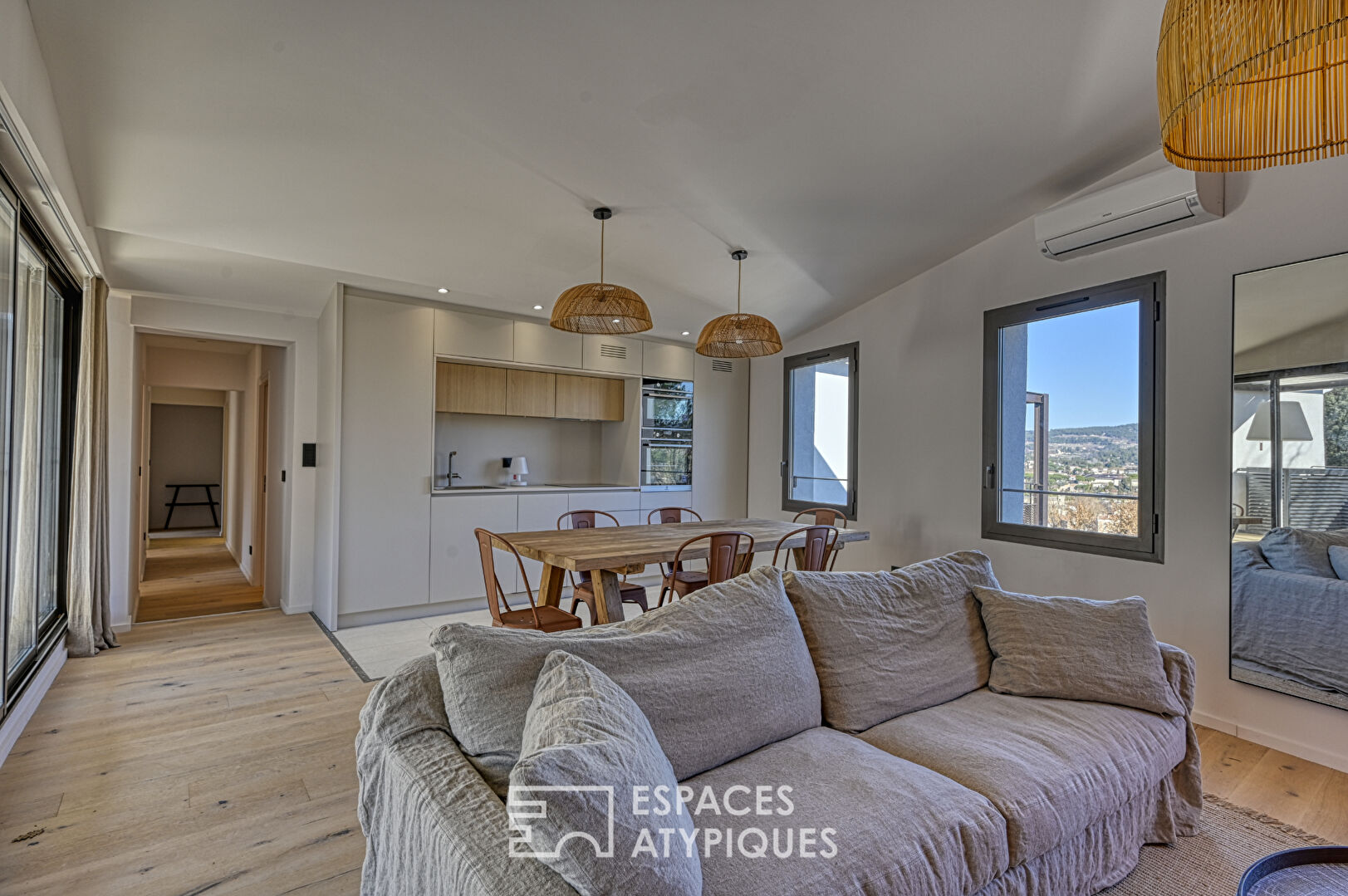 Apartment with terrace and exceptional view