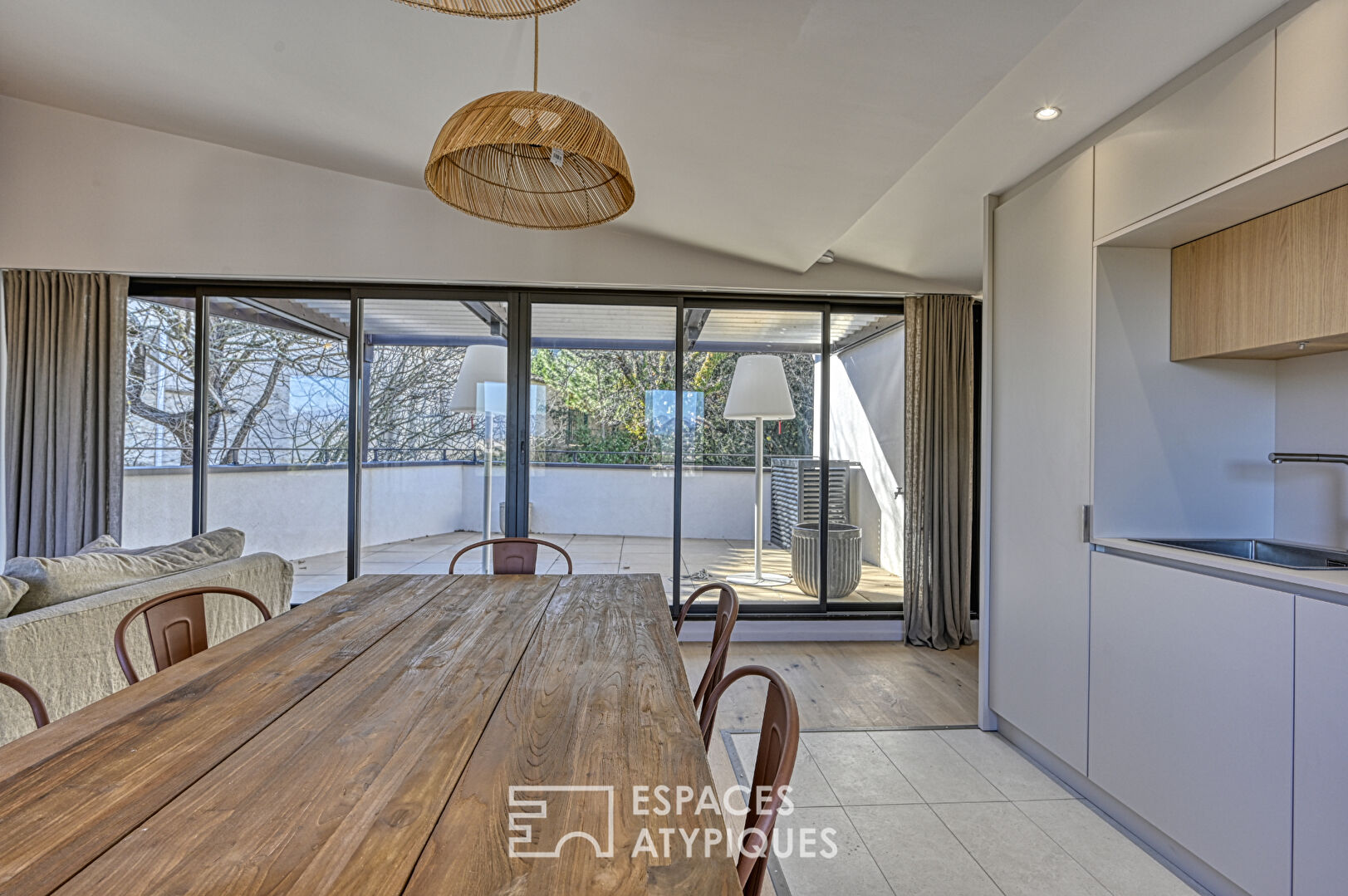 Apartment with terrace and exceptional view