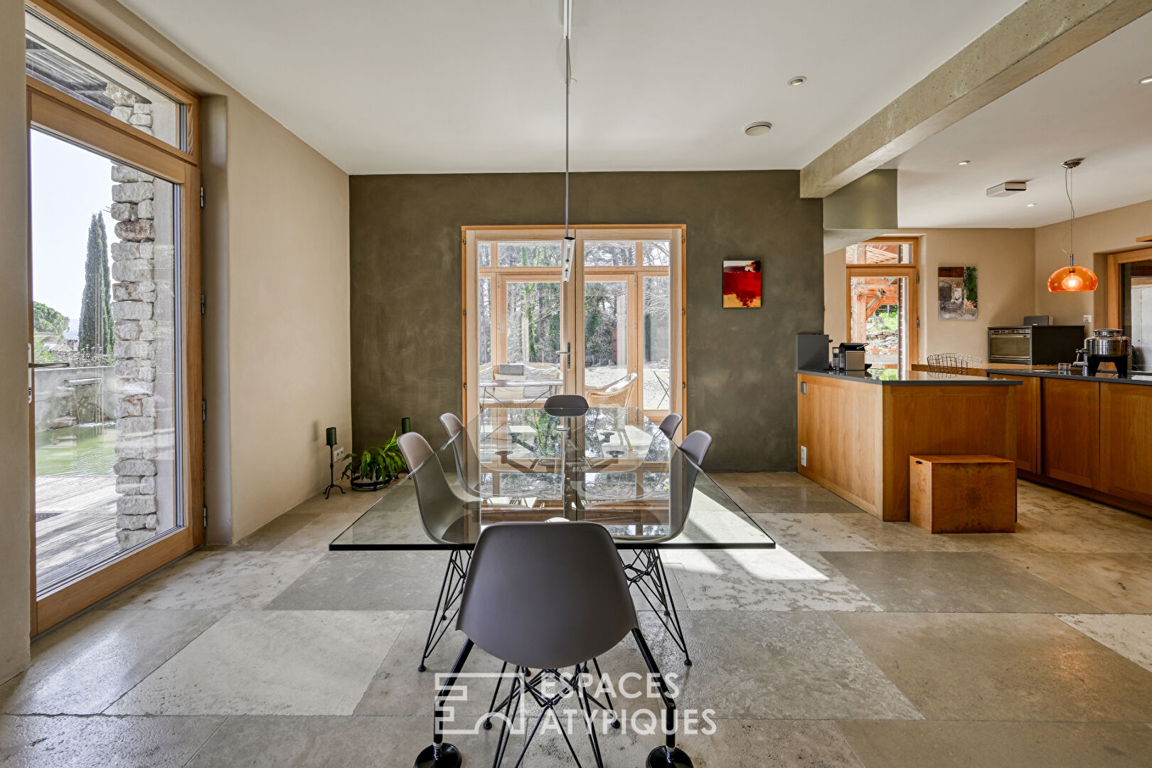 Exceptional bioclimatic house with panoramic view, with swimming pool