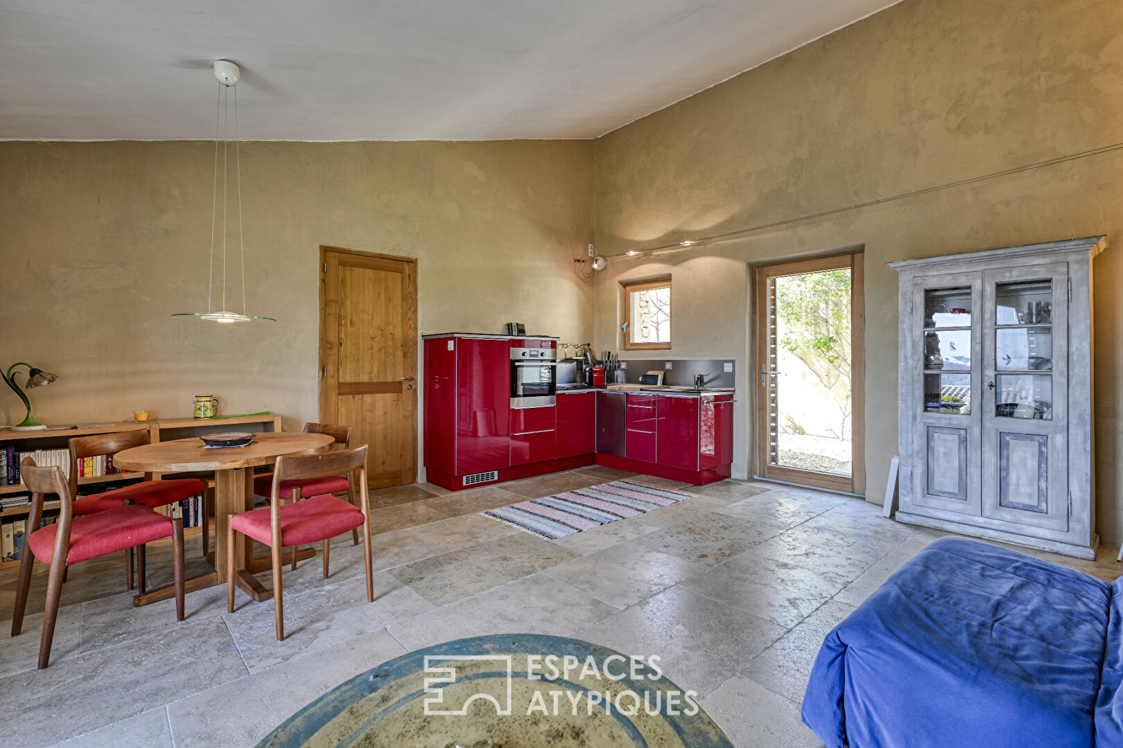Exceptional bioclimatic house with panoramic view, with swimming pool