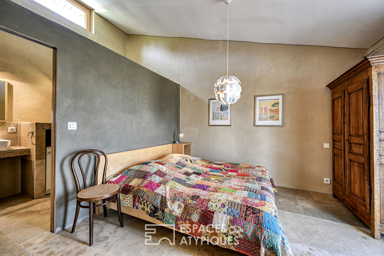 Exceptional bioclimatic house with panoramic view, with swimming pool
