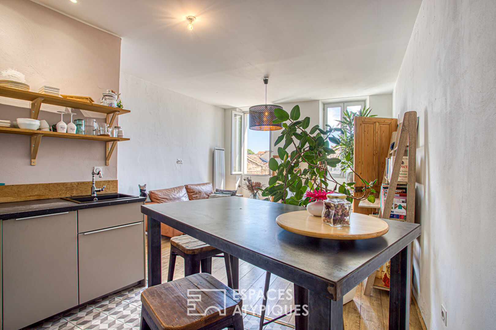 Charming renovation just a stone’s throw from the historic center