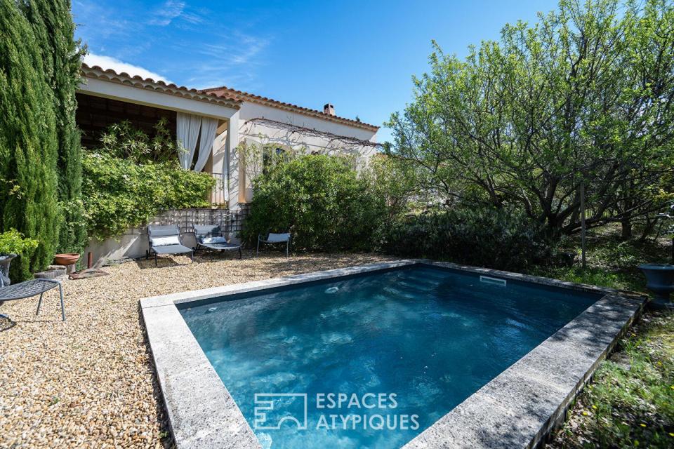 Plain-pied lumineux avec jardin et piscine dans le Luberon