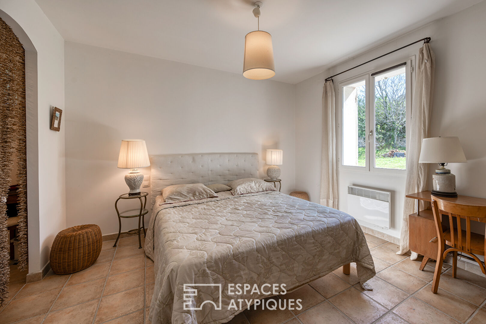 Plain-pied lumineux avec jardin et piscine dans le Luberon