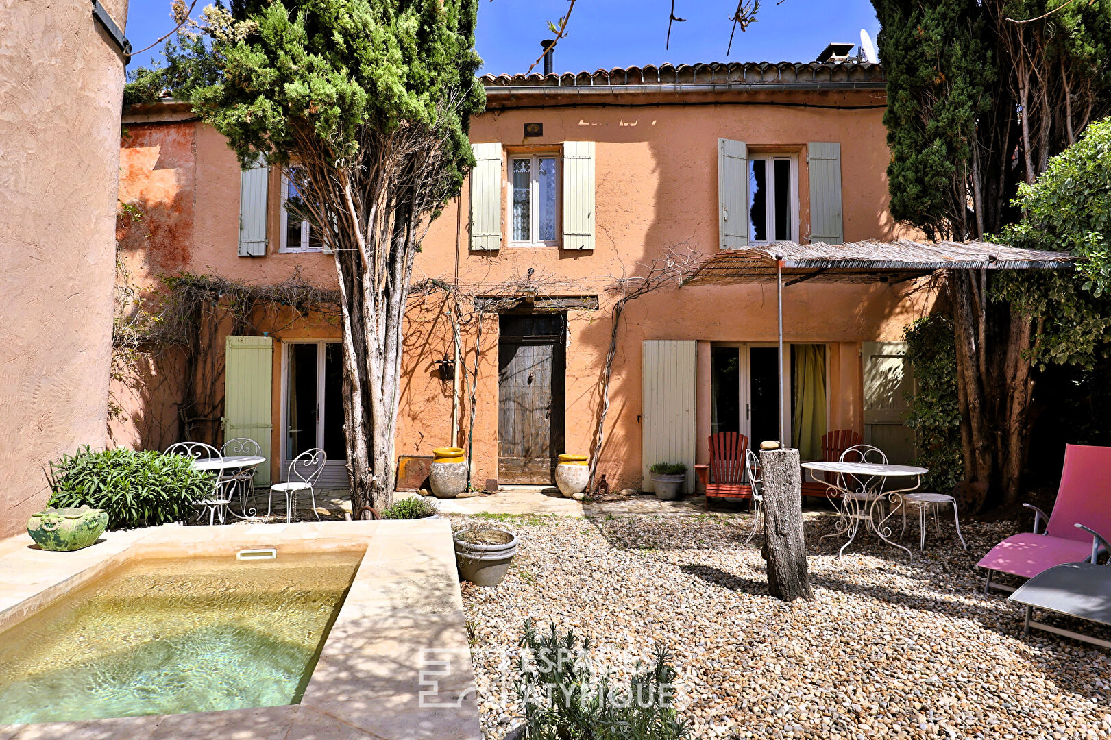 Charmant cottage en Luberon avec jardin et bassin