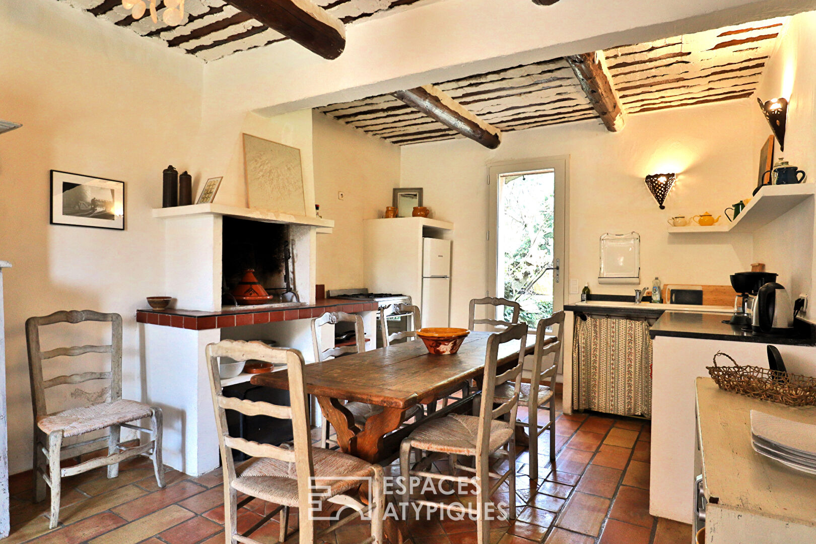 Charmant cottage en Luberon avec jardin et bassin