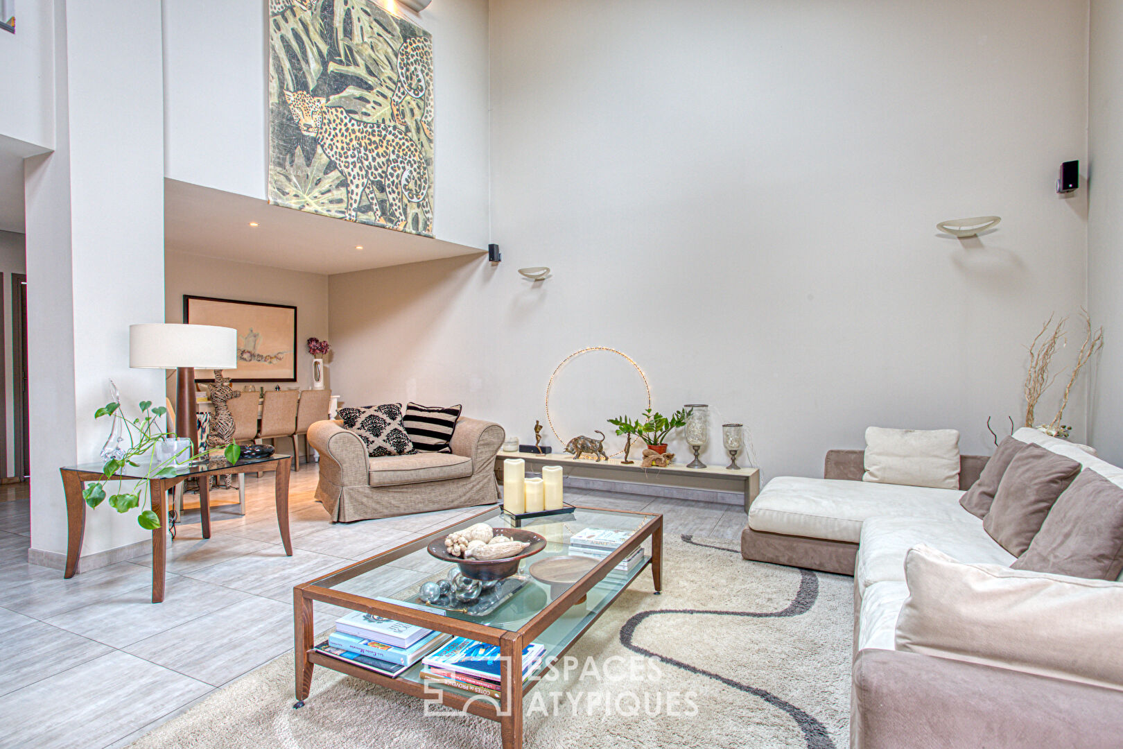 Spacieux duplex type loft avec terrasses et garage