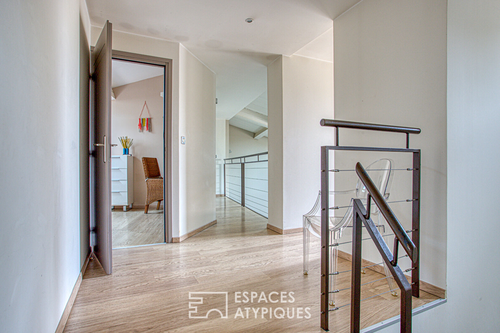 Spacieux duplex type loft avec terrasses et garage