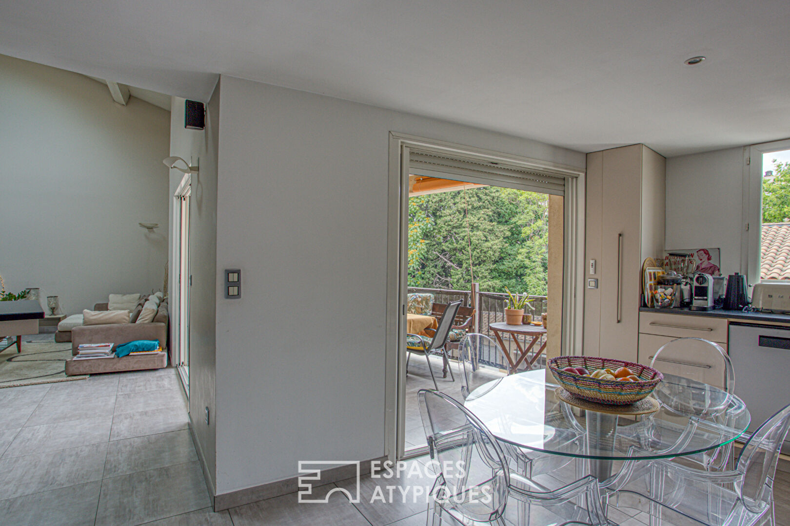 Spacieux duplex type loft avec terrasses et garage