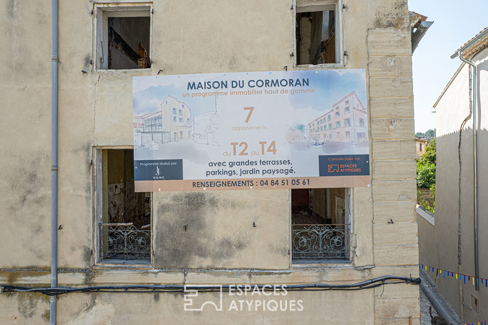 Charme de l’ancien et rénovation haut de gamme pour ce duplex avec terrasse