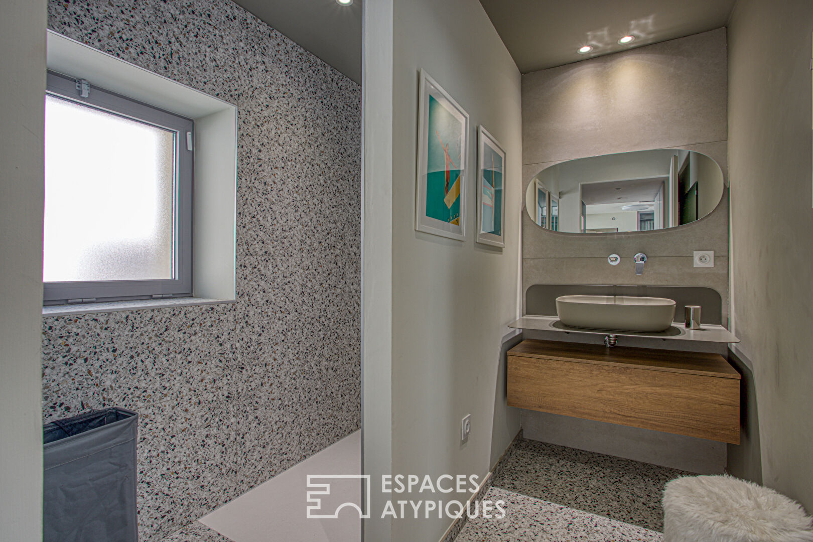 Maison entièrement rénovée miroir sur la Sorgue