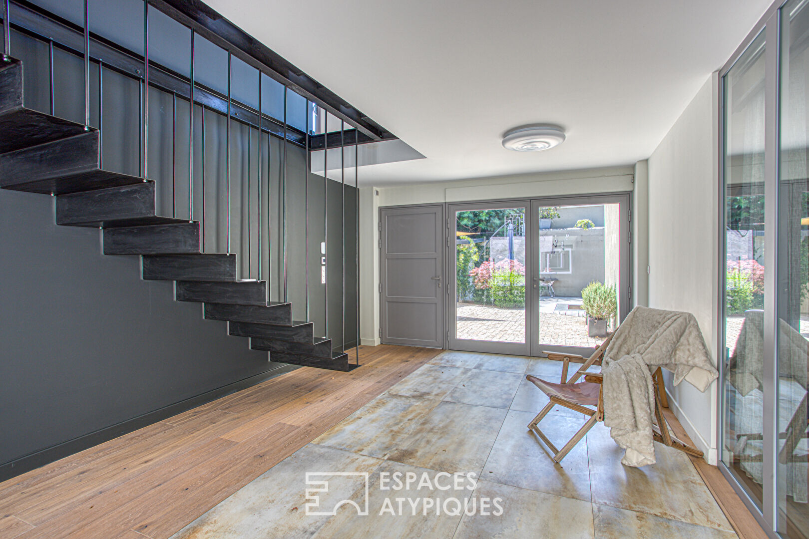 Maison entièrement rénovée miroir sur la Sorgue