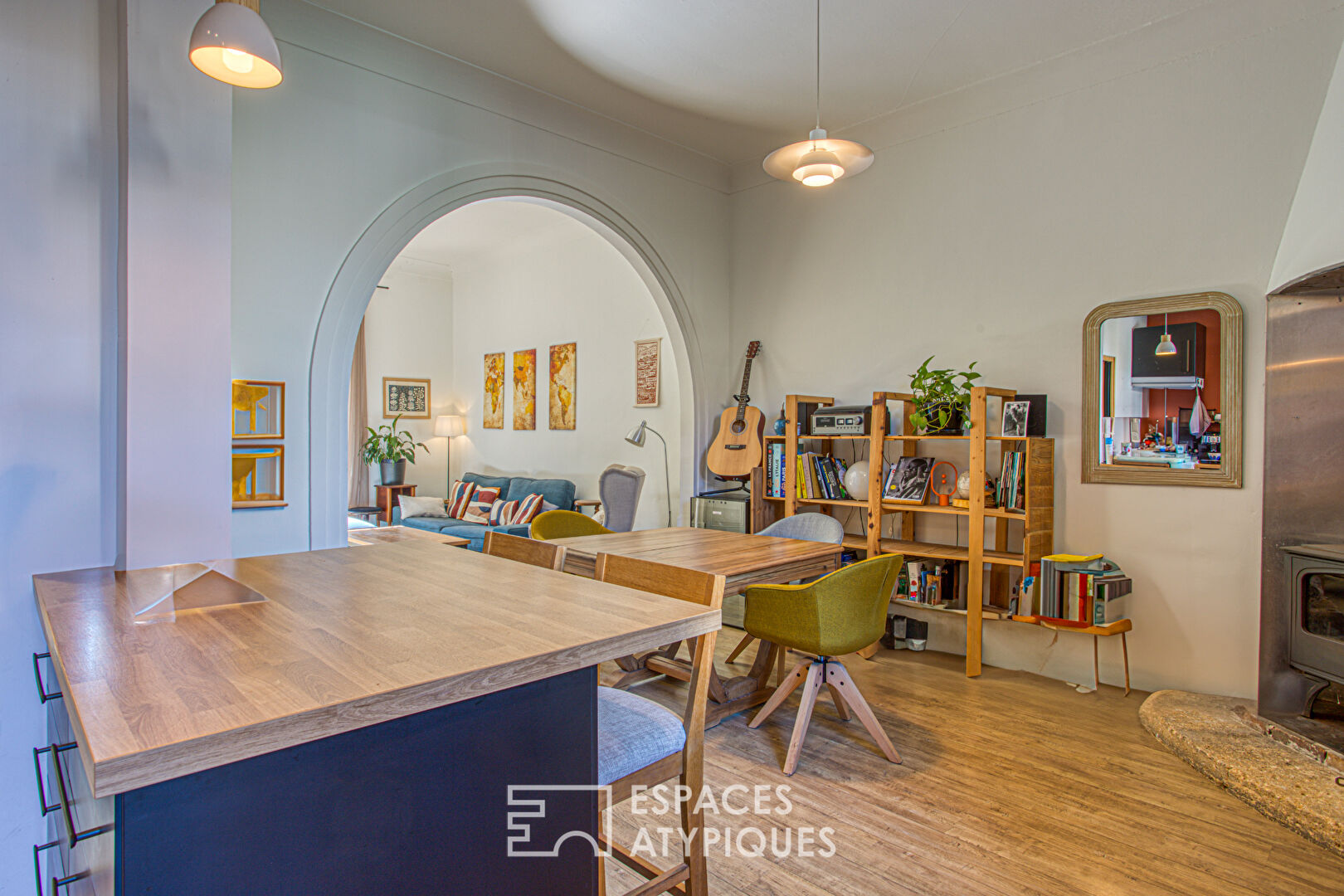 Between Art Nouveau and modernity: character house with wooded garden
