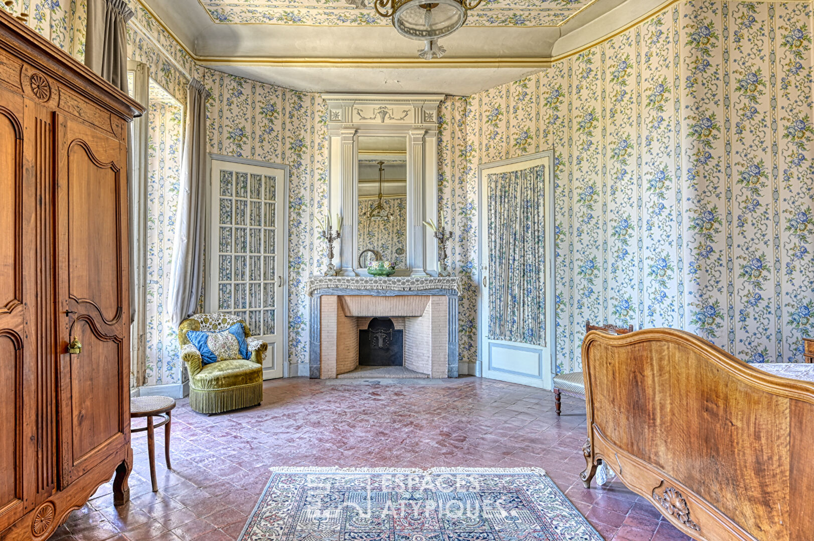 Heritage elegance and its hanging garden to reinvent