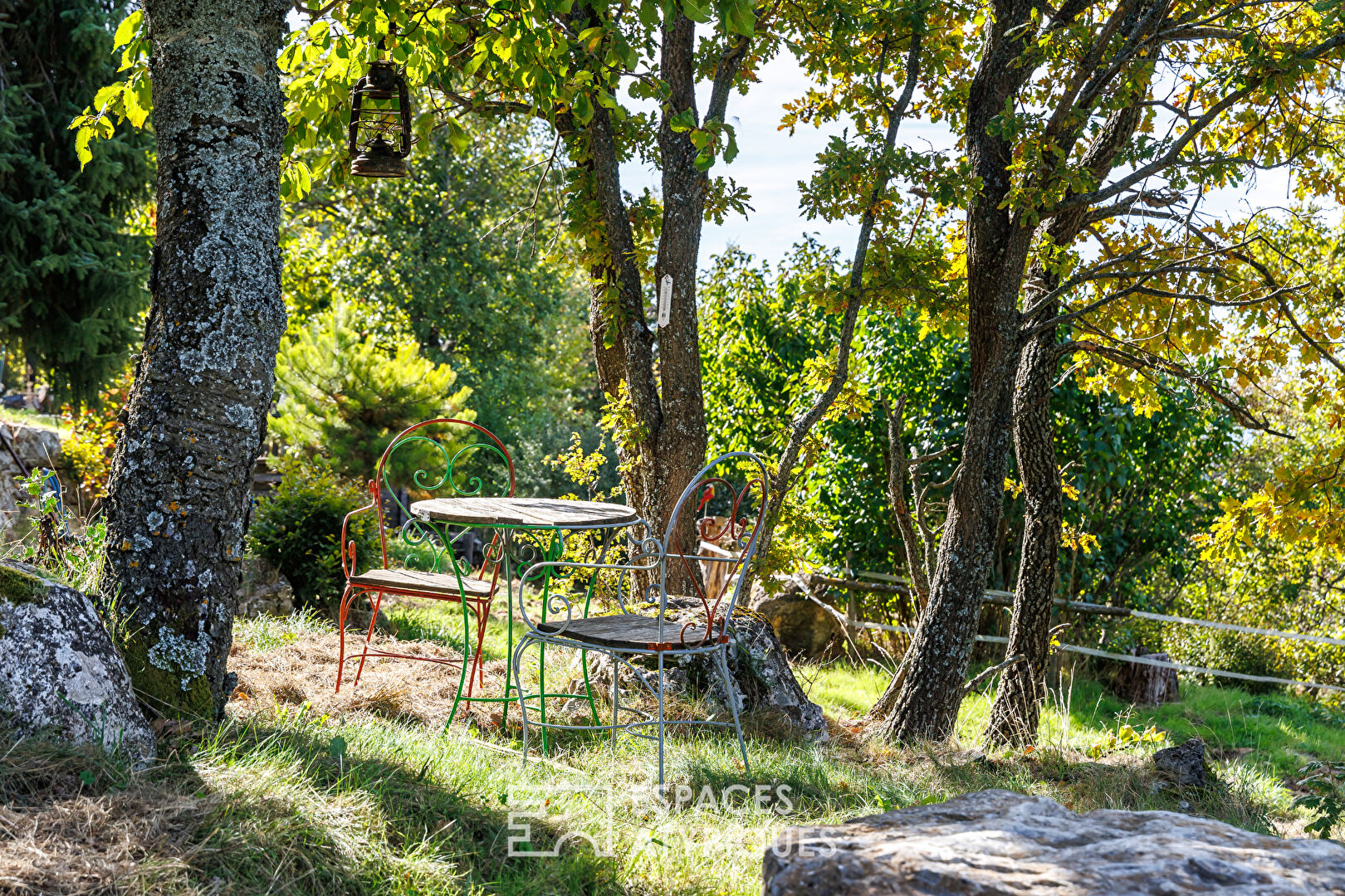 Bergerie bucolique en pierre face au Luberon