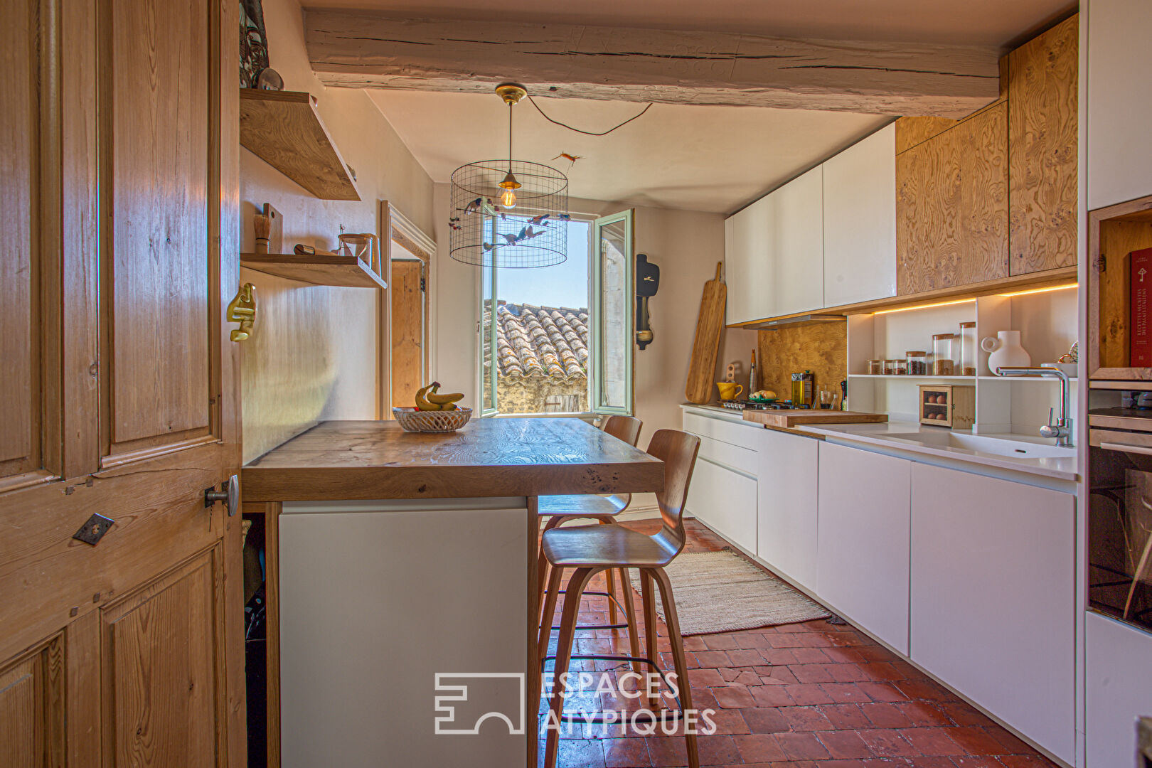 Elégante maison de village et son toit terrasse à la vue imprenable