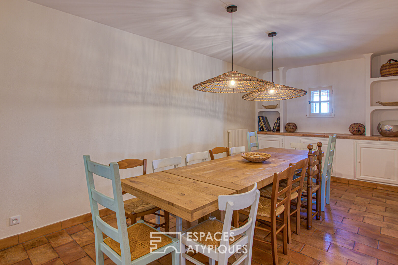 Charme et authenticité pour cette ancienne ferme provençale du XVIIIe siècle