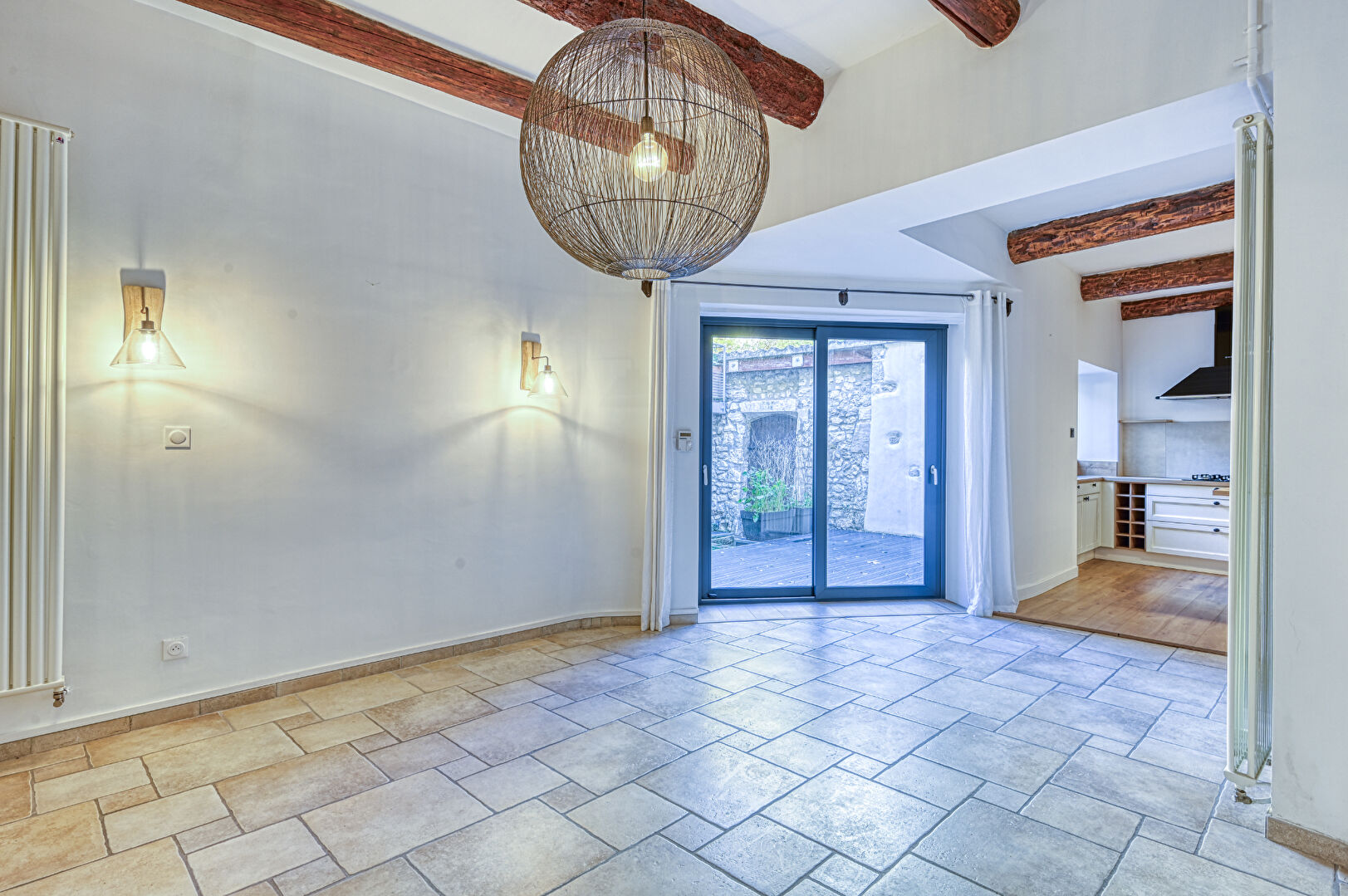 Charmante maison de village rénovée et ses terrasses