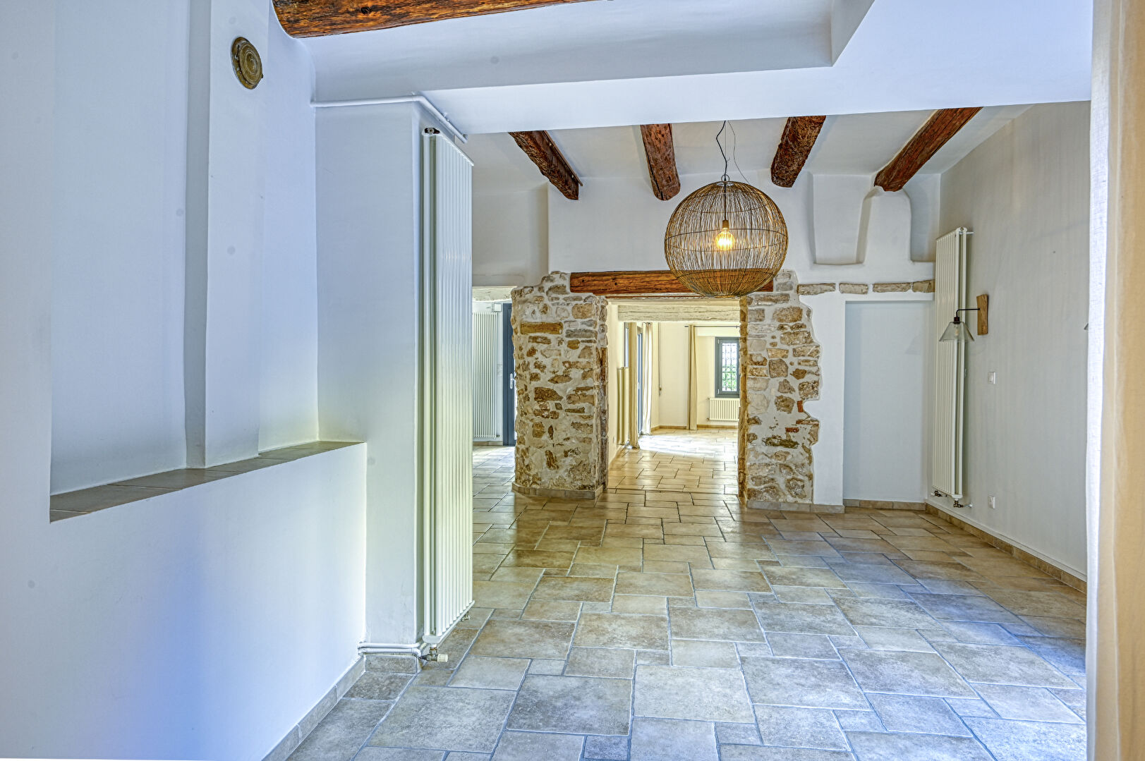 Charmante maison de village rénovée et ses terrasses