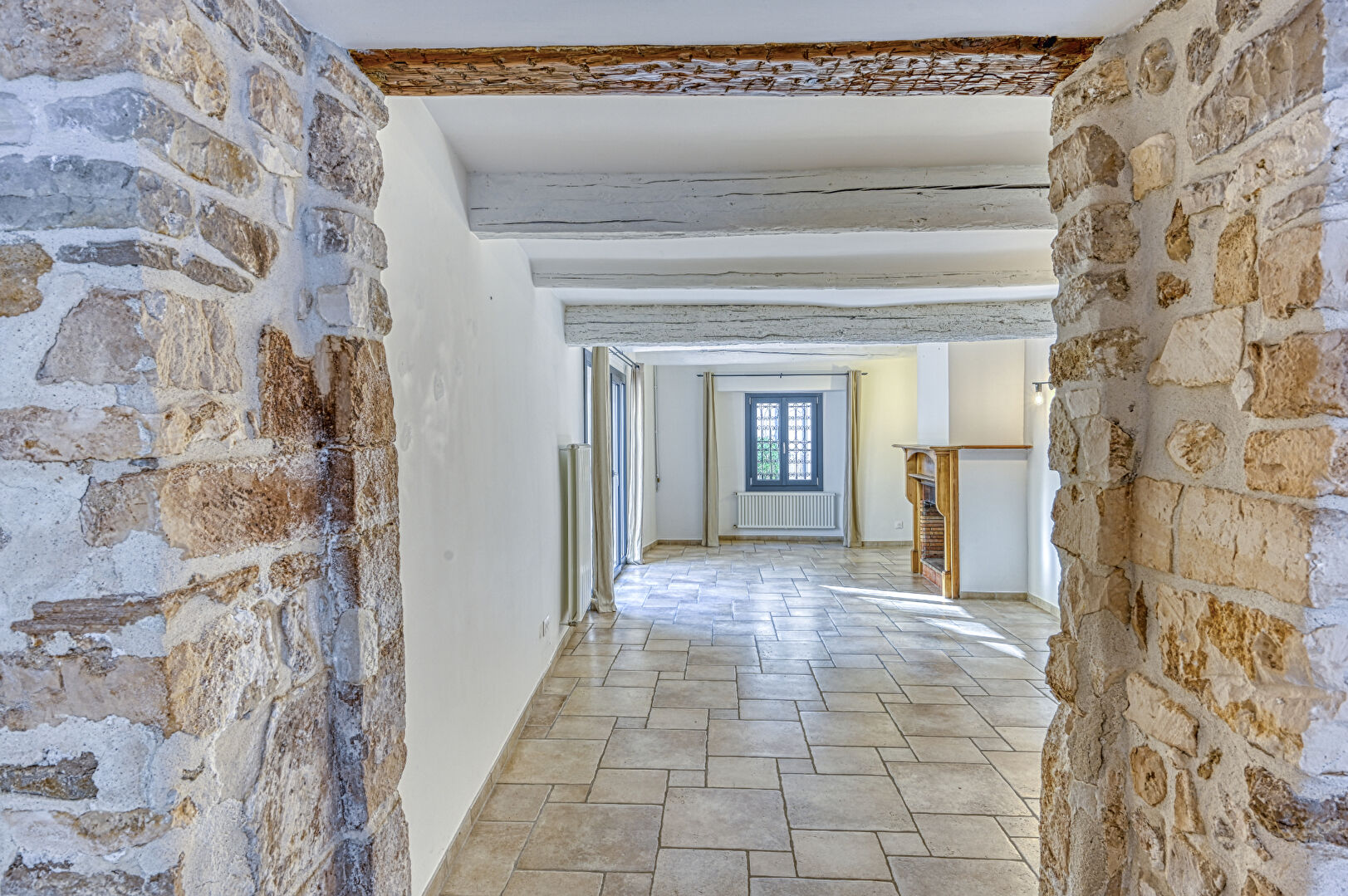 Charmante maison de village rénovée et ses terrasses