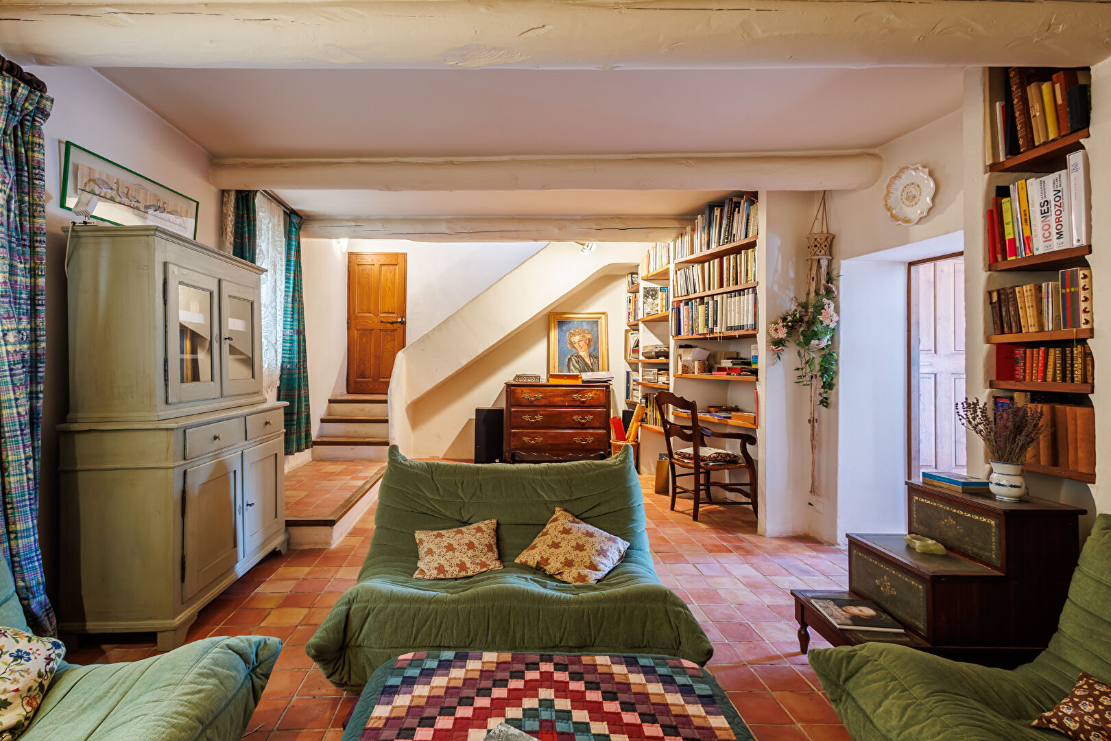 Maison en pierres atypique avec terrasse panoramique au coeur de Bonnieux