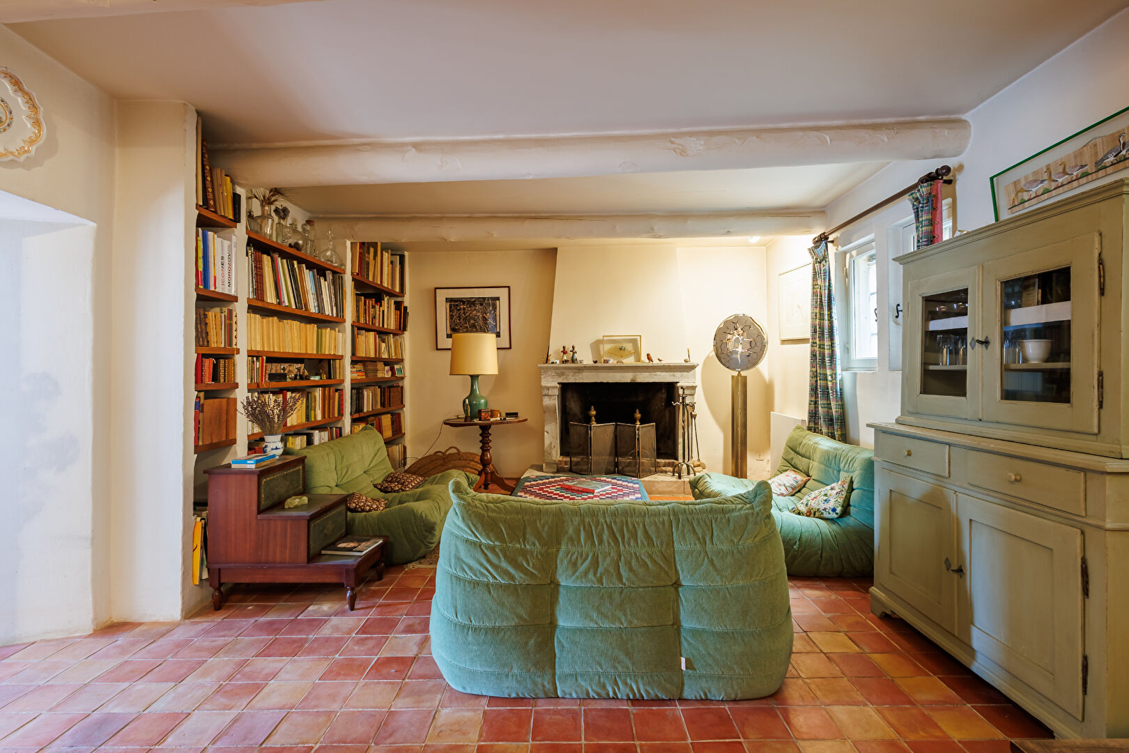 Maison en pierres atypique avec terrasse panoramique au coeur de Bonnieux