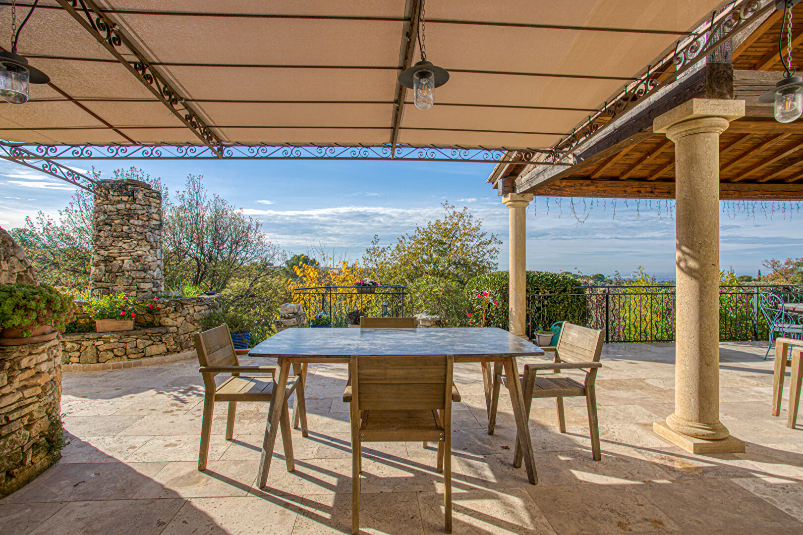 Maison de plain-pied avec panorama d’exception entre le Luberon et le Ventoux