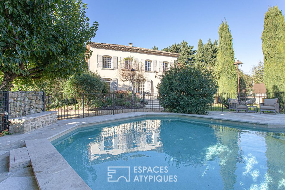 Bastide provençale raffinée entièrement rénovée