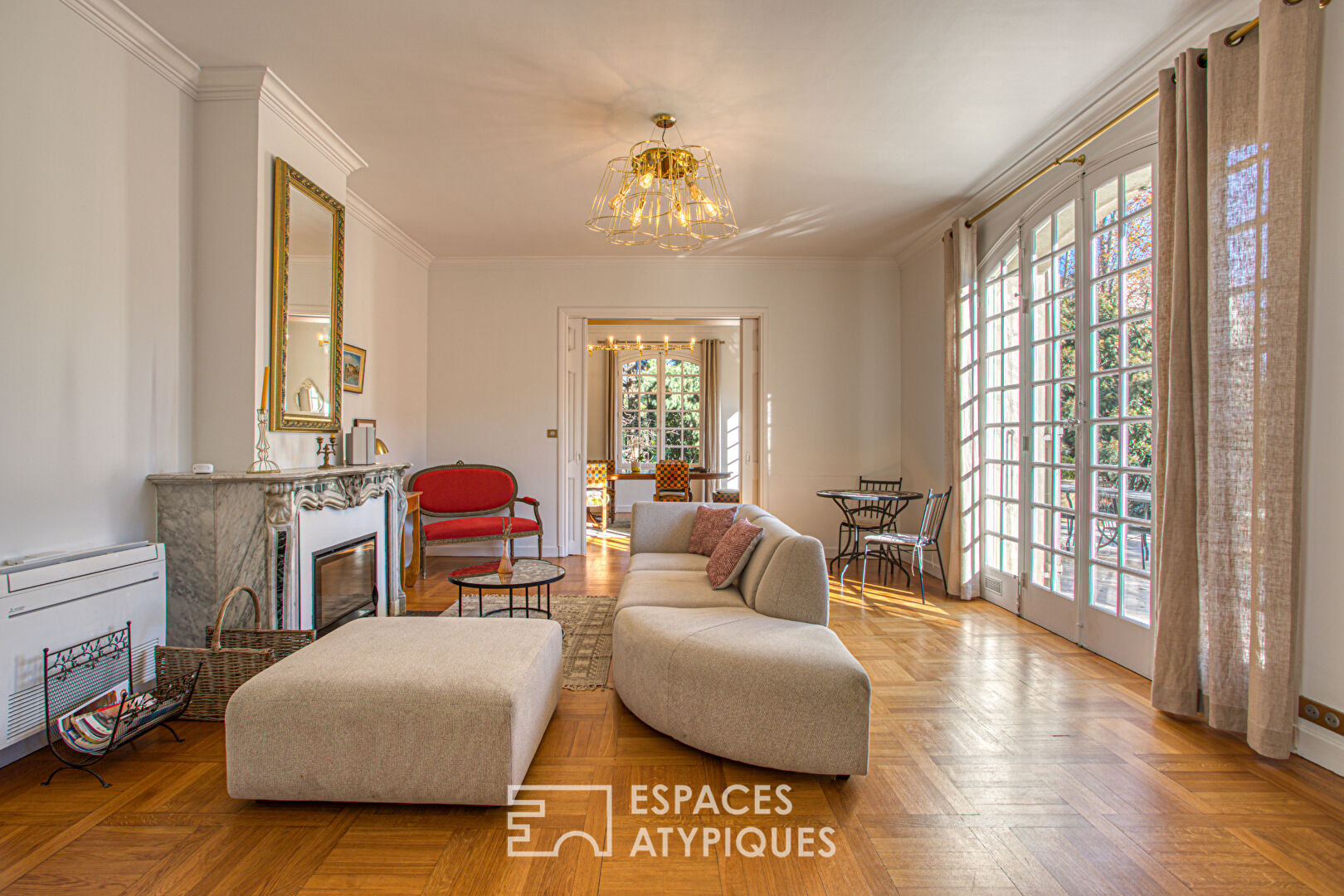 Bastide provençale raffinée entièrement rénovée