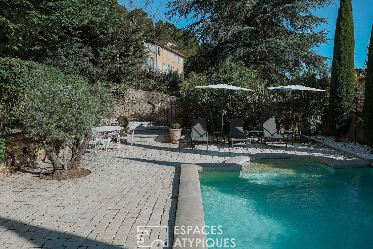 Exceptional Provençal bourgeois house in the heart of Luberon, Provence