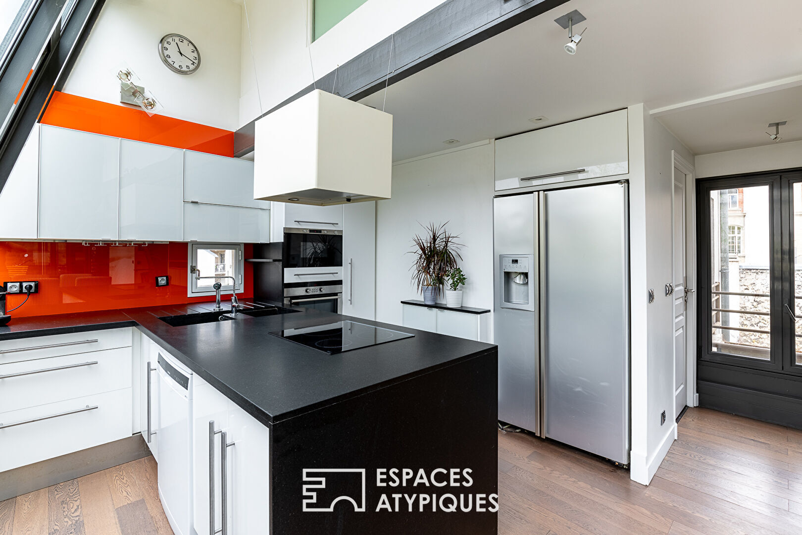 Penthouse Duplex with Panoramic Glass Roof and Terraces Croulebarbe Neighborhood