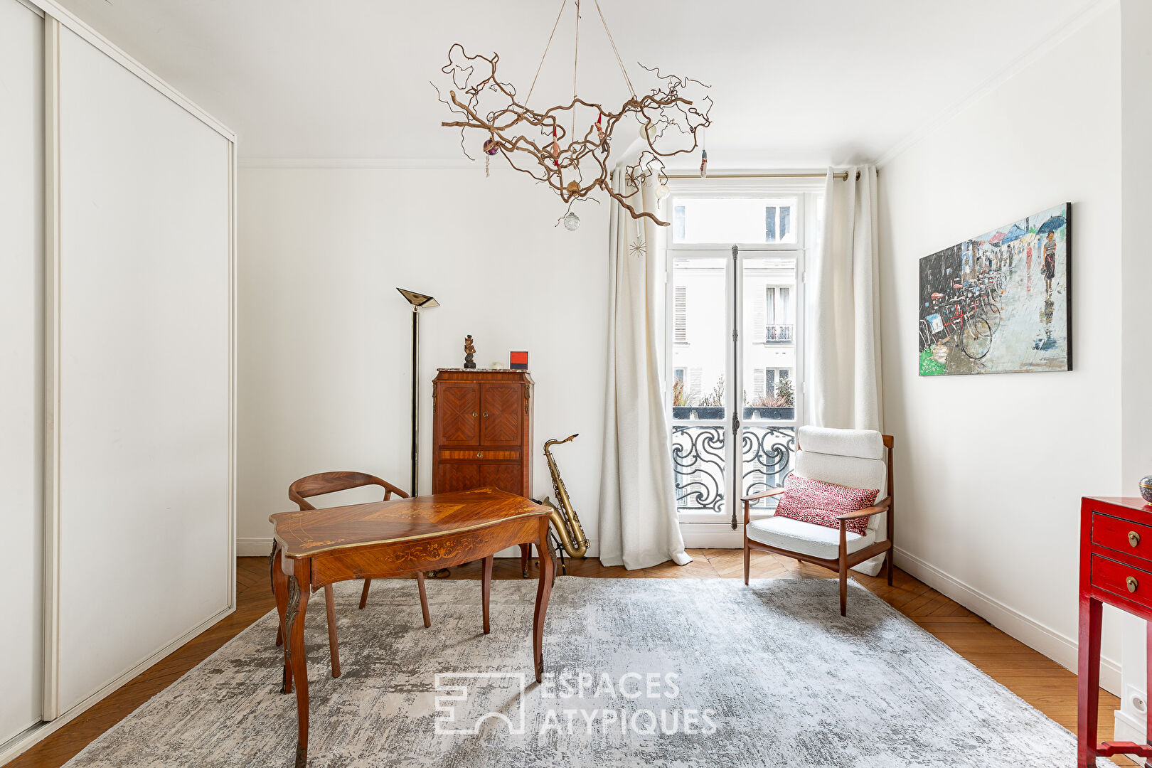 Quartier Necker, Breteuil – Appartement haussmannien traversant avec balcon