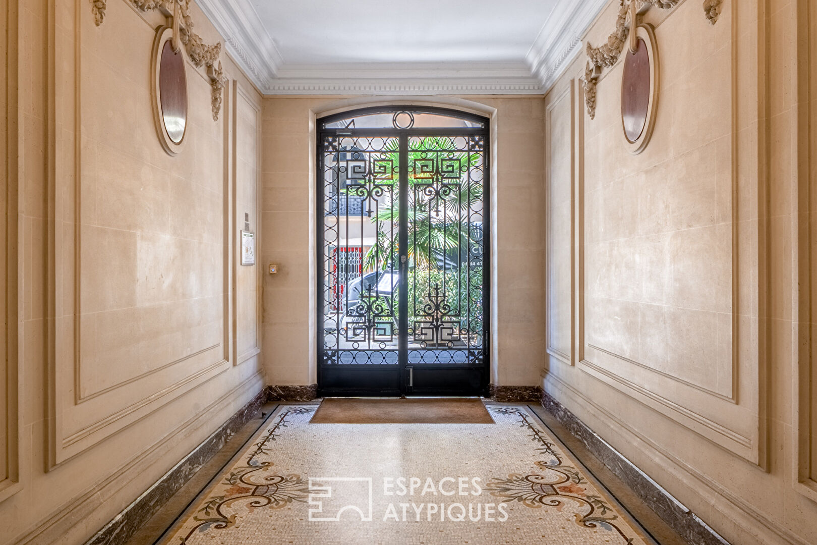 Quartier Bon Marché - Haussmannien avec balcon filant