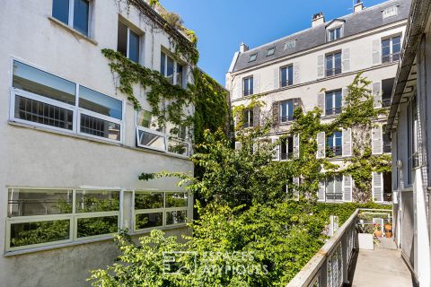 Atelier d’artiste en Duplex proche du jardin du Luxembourg et de Notre-Dame des Champs