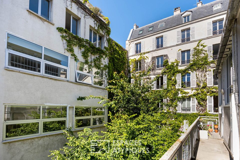 Atelier d'artiste en Duplex proche du jardin du Luxembourg et de Notre-Dame des Champs