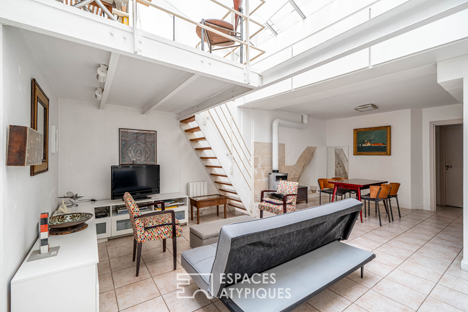 Atelier d’artiste en duplex rue des Ecoles