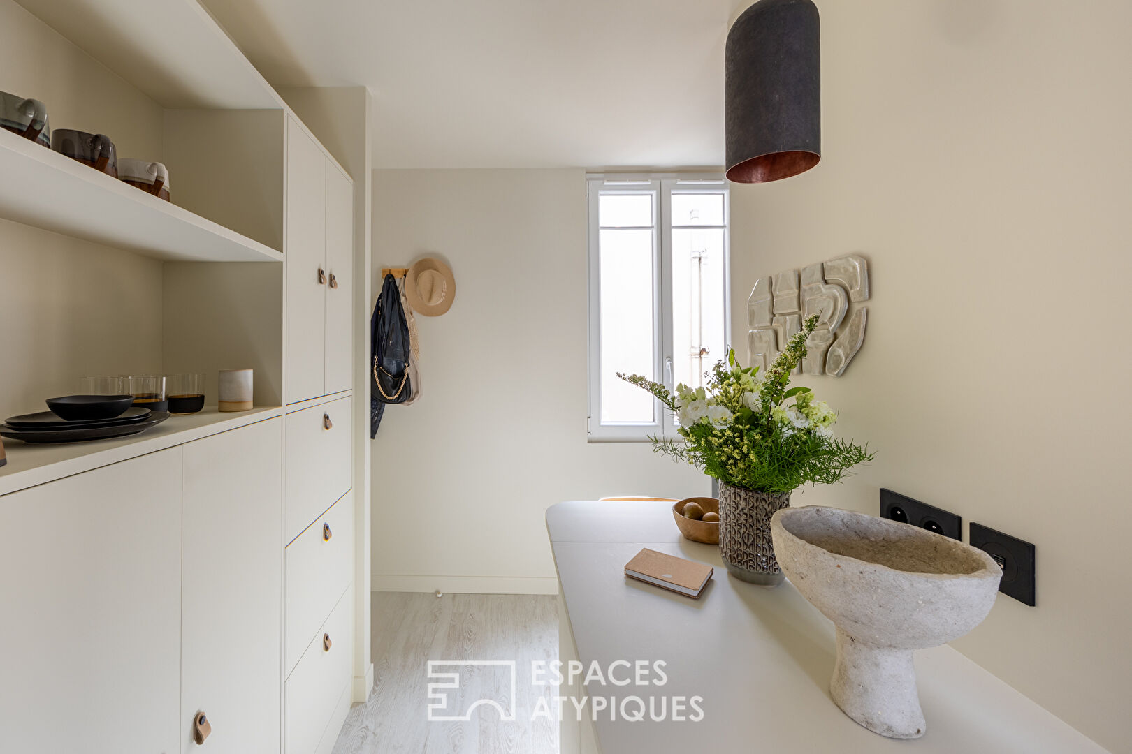 Studio, top floor with view over Rue Guynemer
