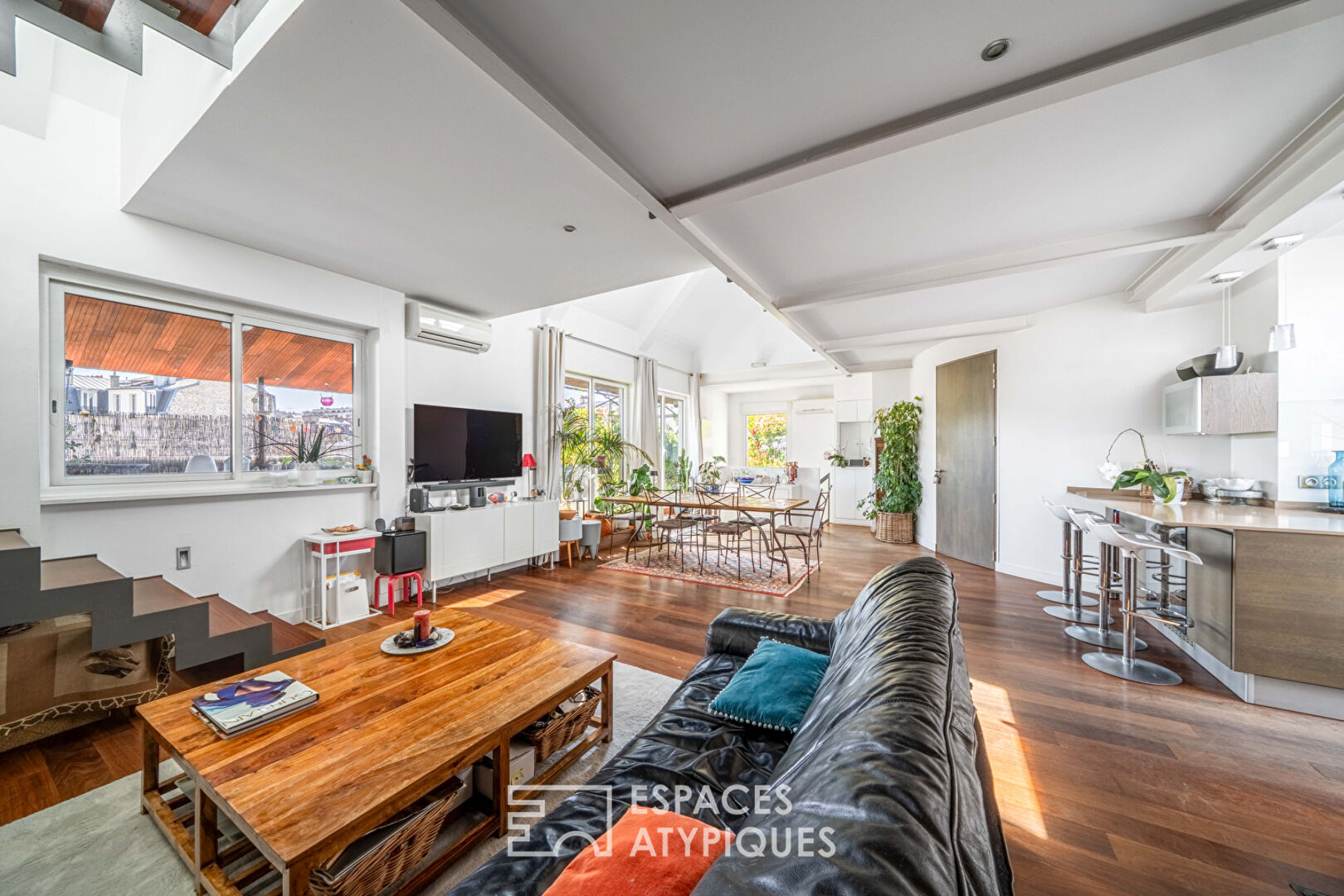 Maison sur un toit avec terrasse vue dégagée