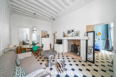Appartement avec mezzanine sur cour quartier la Monnaie